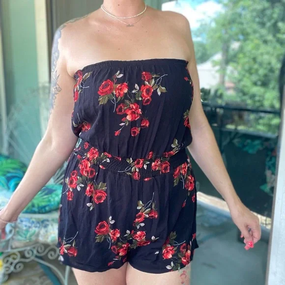 Red Roses Romper - Picture 2 of 6